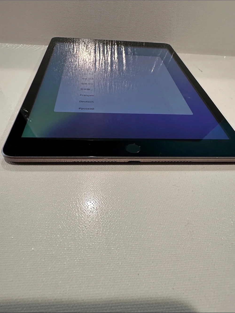 EUC Apple iPad 7th Gen Cellular A2200 32 GB Space Gray Unlocked 91% Battery Life